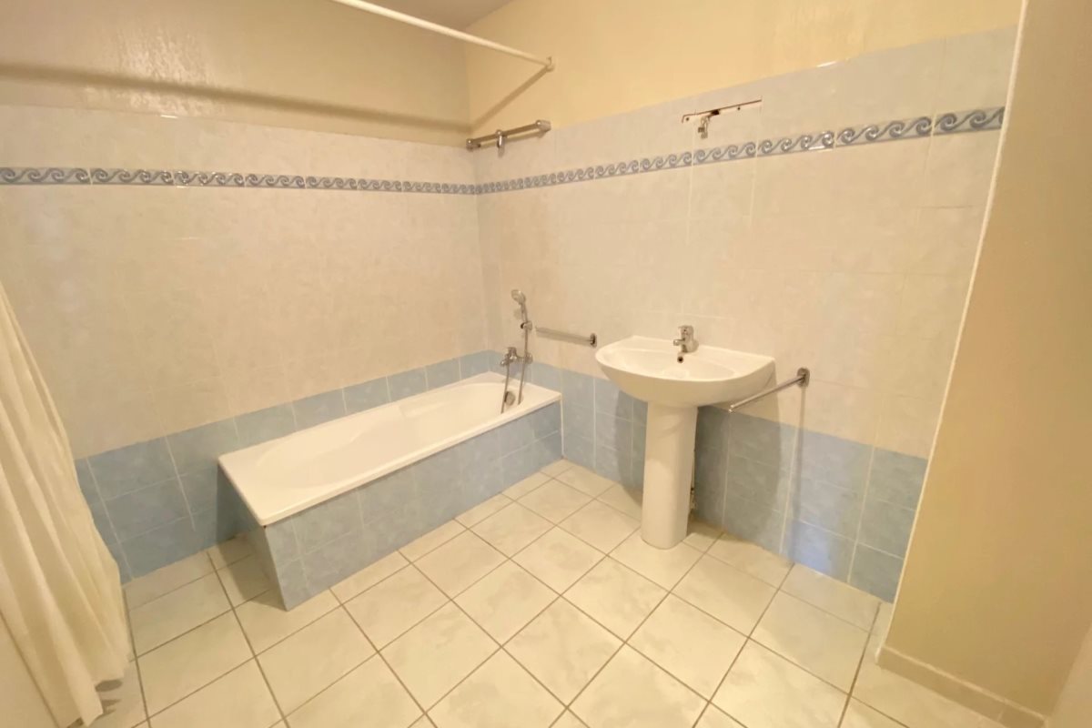 Appartement à louer, 85m², La Londe-les-Maures