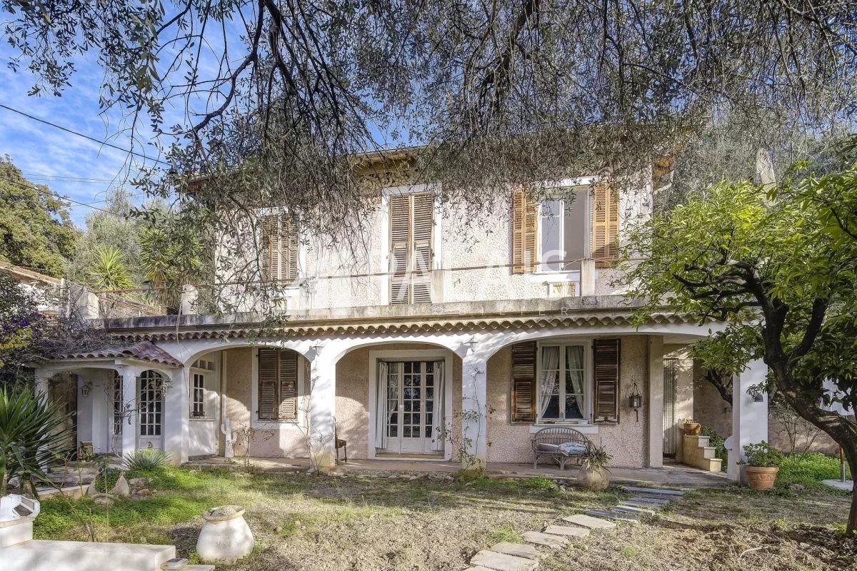 Maison à vendre, 2205m², Nice