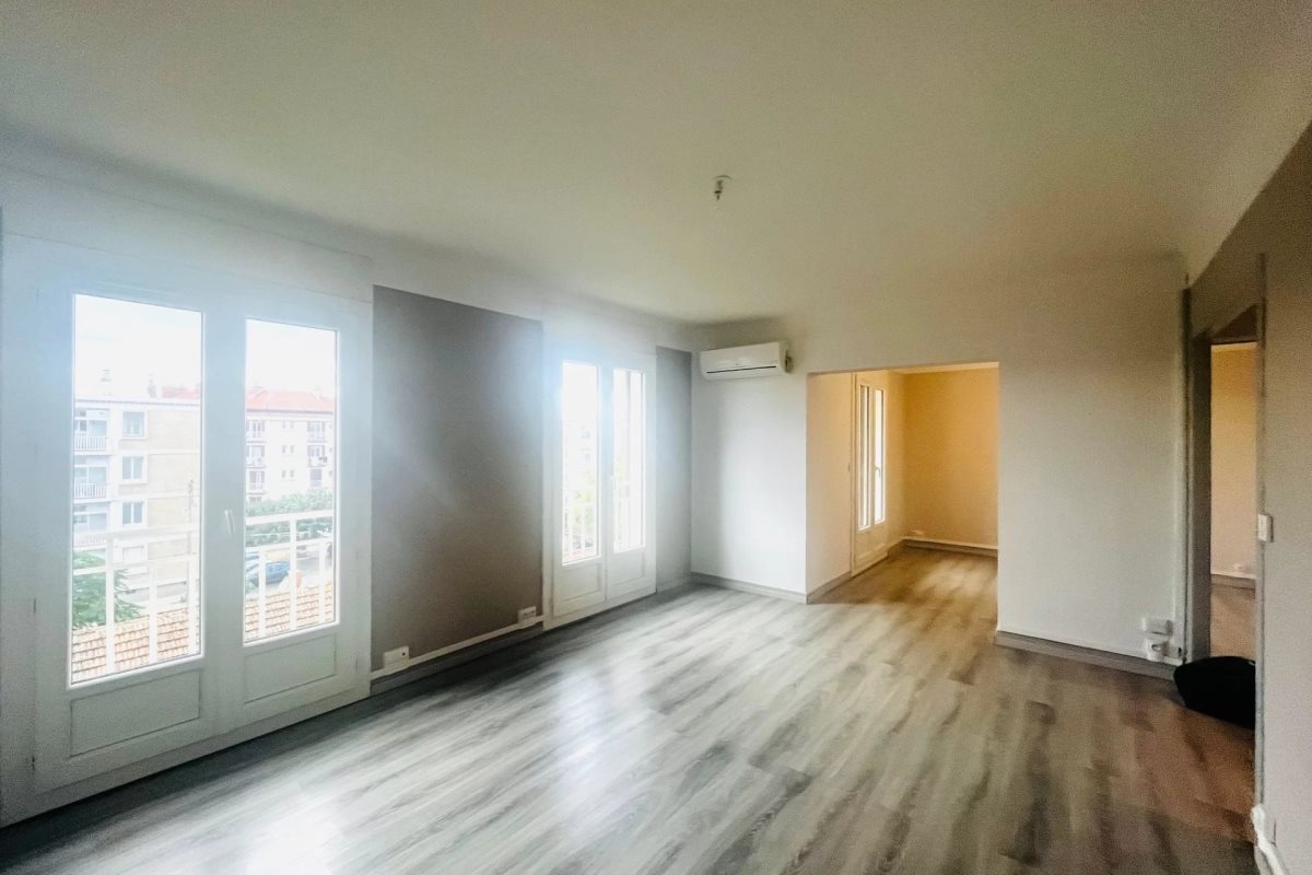 Appartement à louer, 77m², Arles