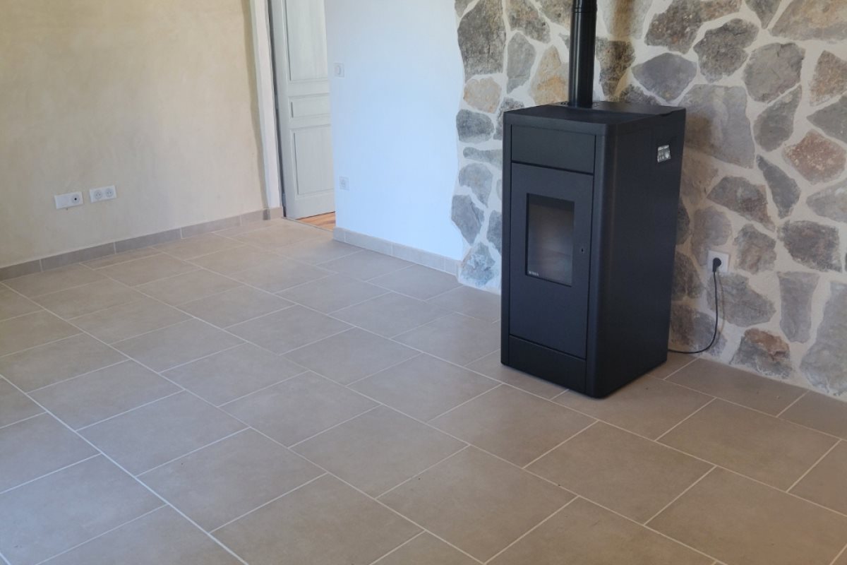 Maison à louer, 80m², Quinson