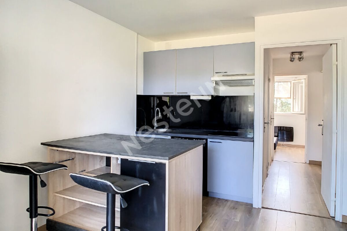 Appartement à louer, 35m², Mandelieu-la-Napoule