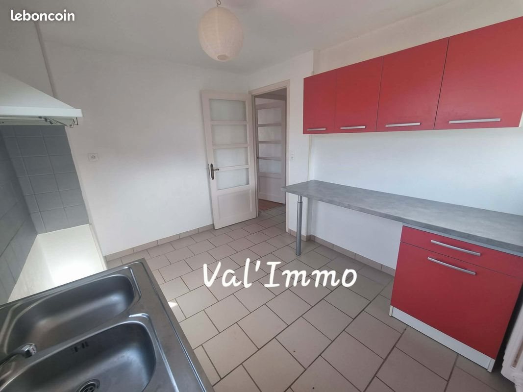 Maison à louer, 71m², Valcourt