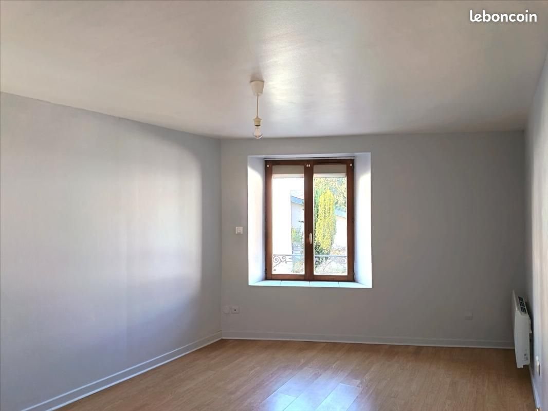 Appartement à louer, 77m², Pont-Saint-Vincent