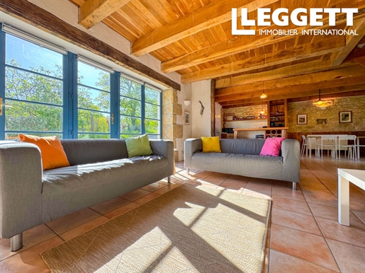 Two beautifully renovated stone houses, with swimming pool and views, only minutes from Montcuq.