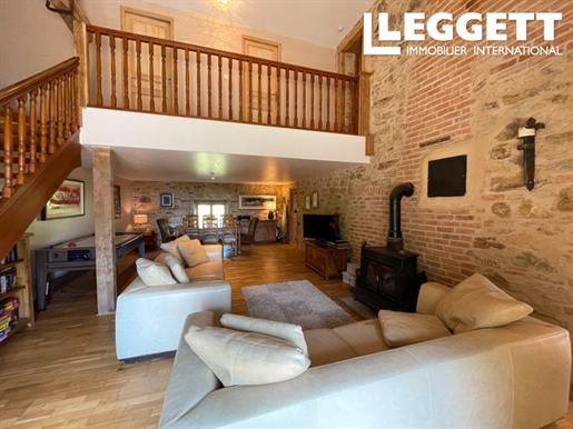 Gorgeous 4-bedroom house/gite with heated swimming pool on 1.5ha of land in remote setting