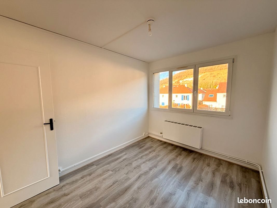 Appartement à louer, 63m², Saint-Léger-du-Bourg-Denis