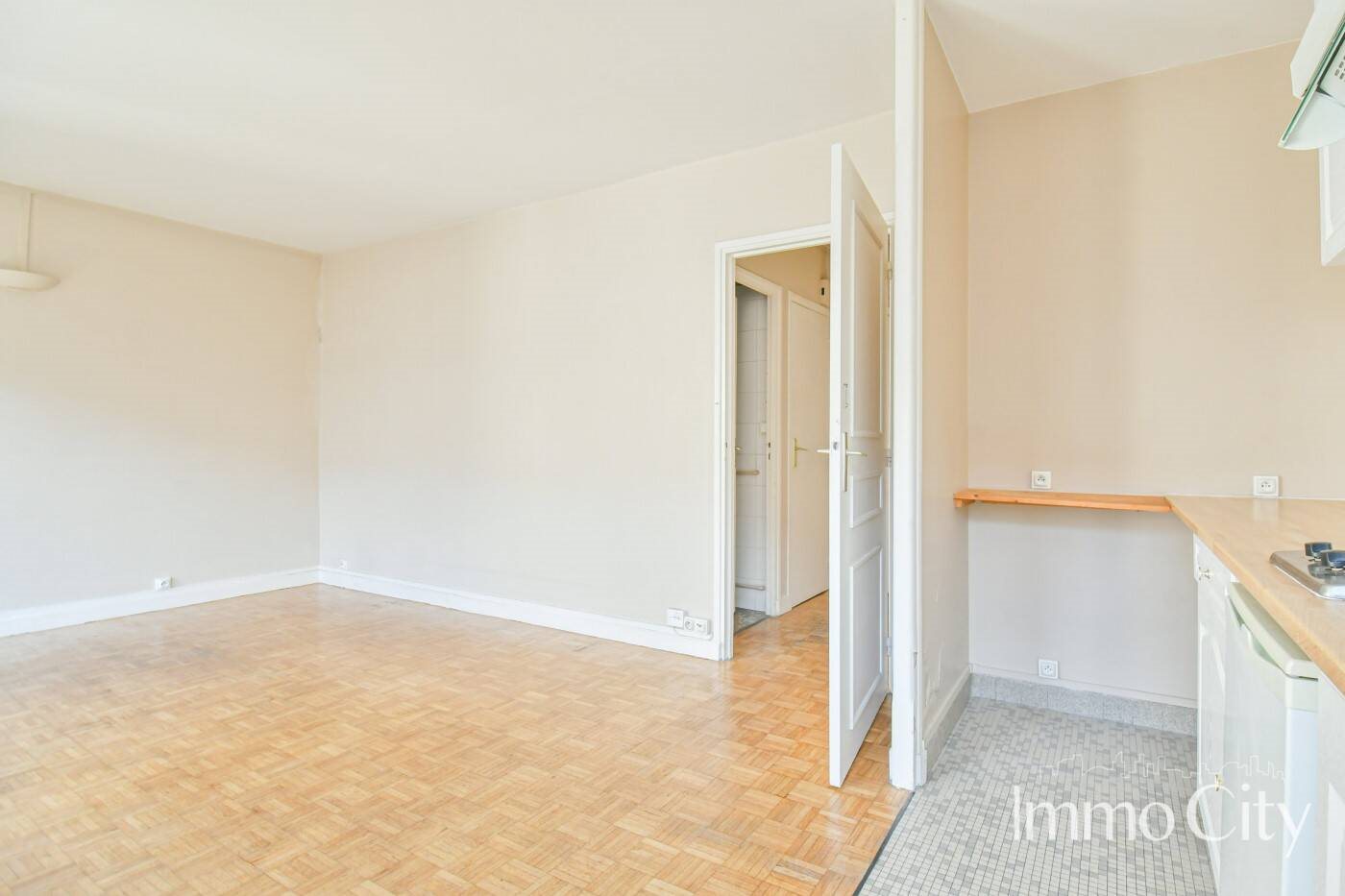Appartement à louer, 26m², Paris 14ème