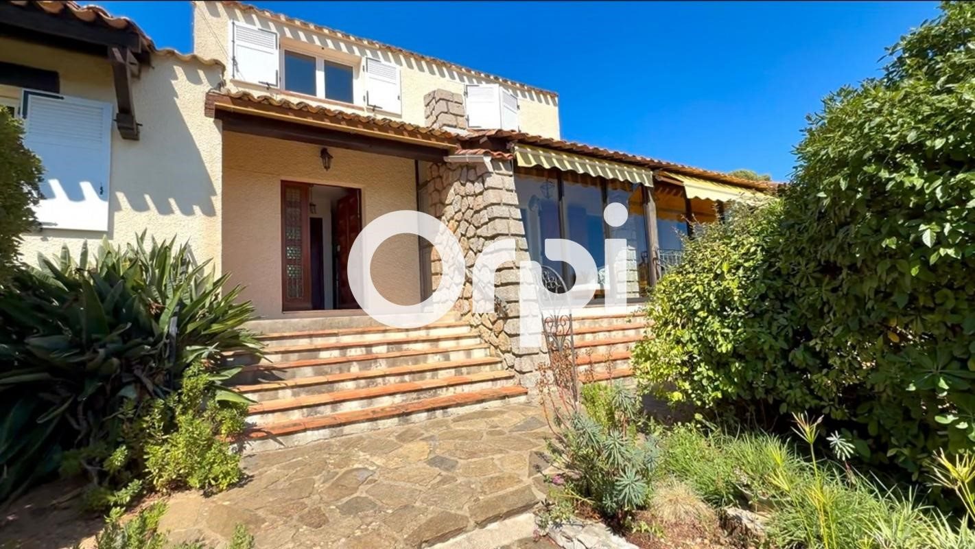 Maison à vendre, 140m², Carqueiranne