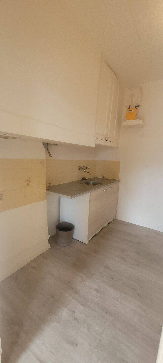 Appartement à louer, 40m², Marseille 5ème
