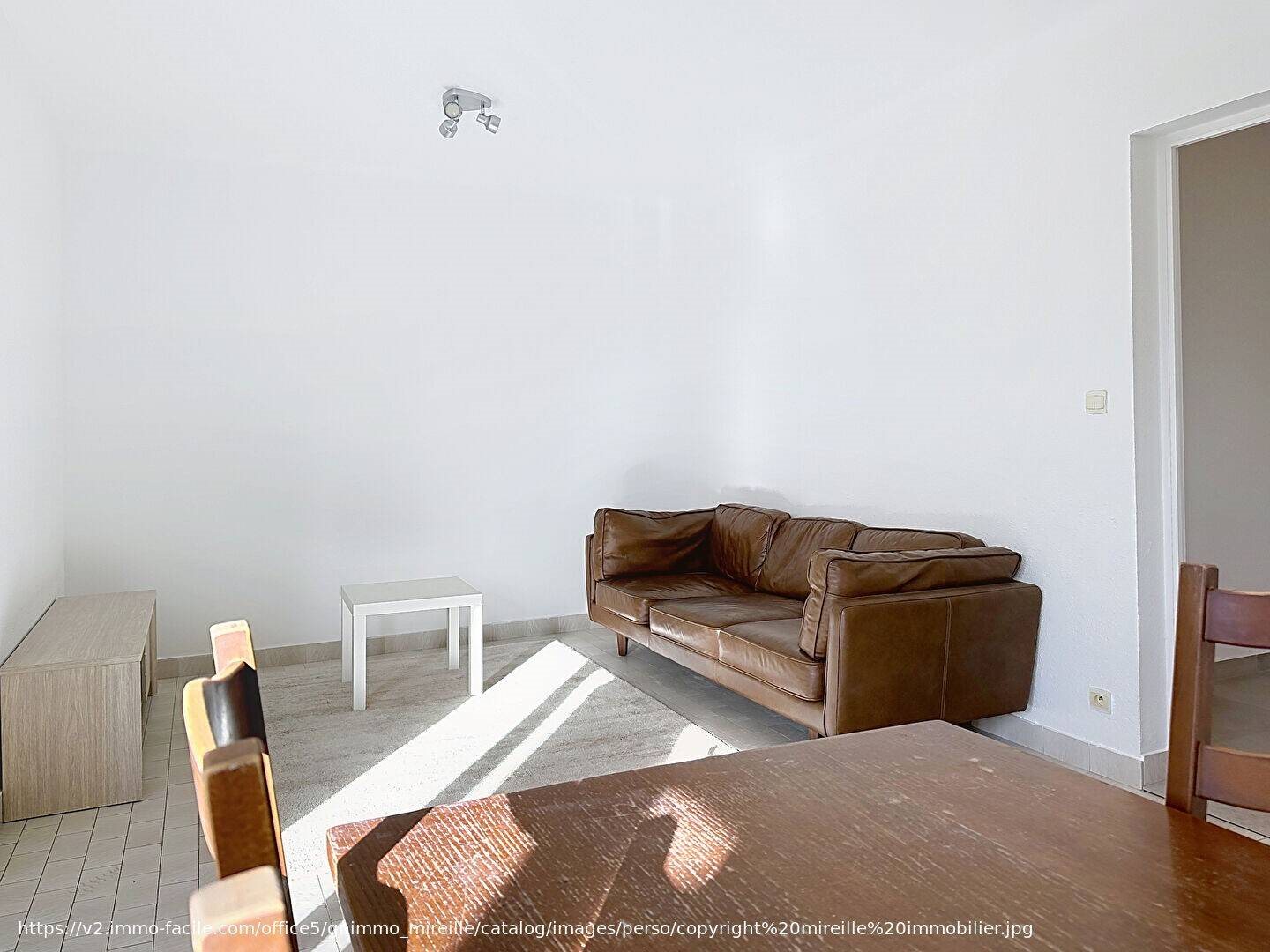 Maison à louer, 86m², Pont-Saint-Esprit