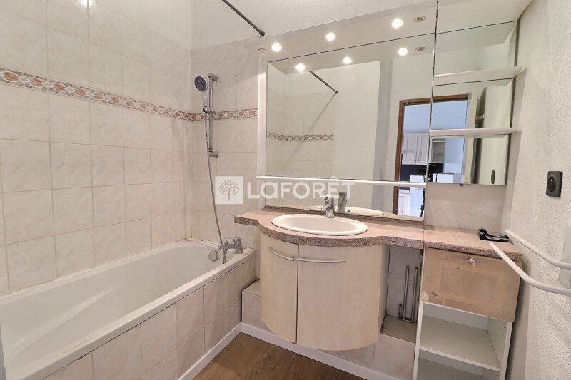 Appartement à vendre, 60m², Cuers