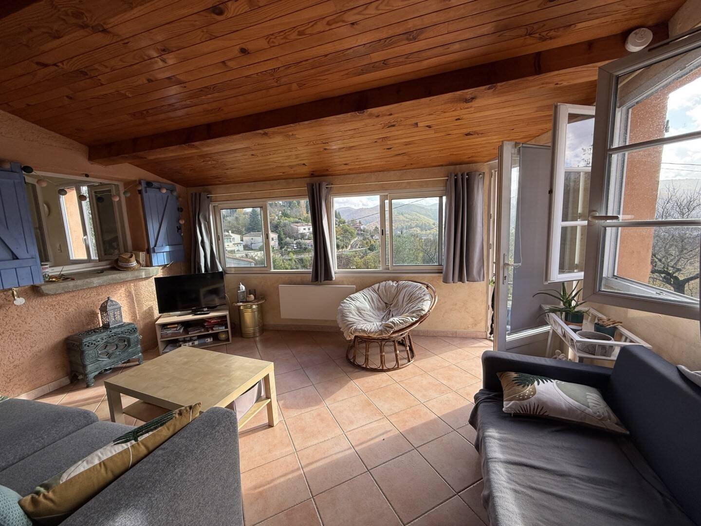 Maison à louer, 57m², Avèze