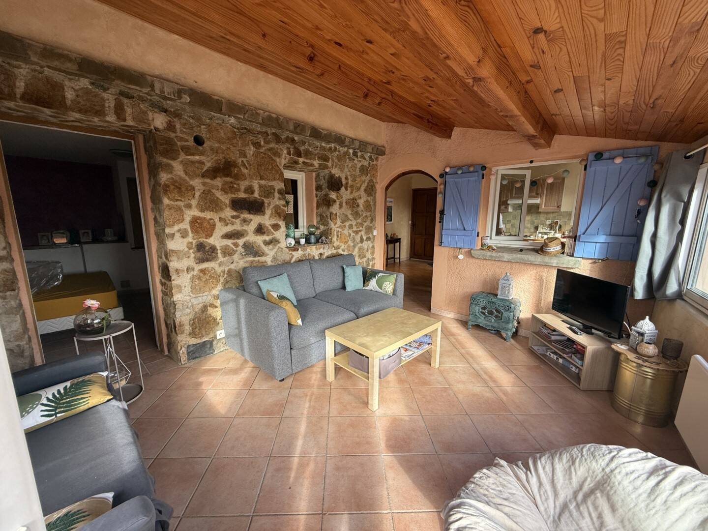 Maison à louer, 57m², Avèze