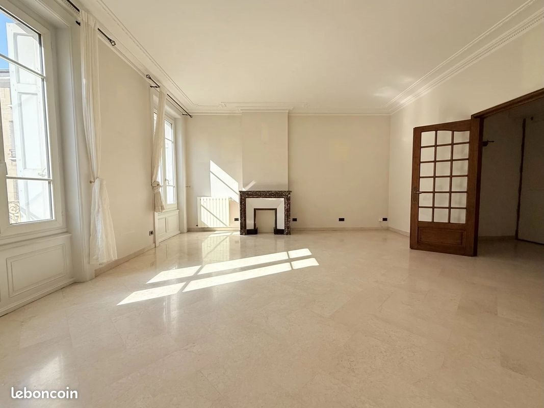 Appartement à louer, 107m², Saint-Etienne