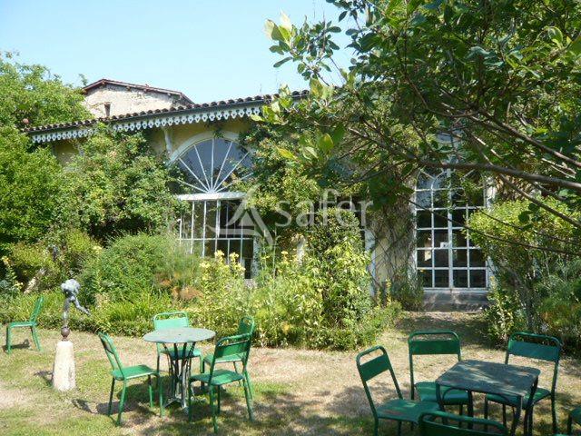 Superbe château Imsh sur parc 2.7 ha et vastes dépendances Thi