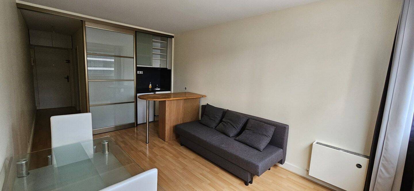 Appartement à louer, 25m², Courbevoie