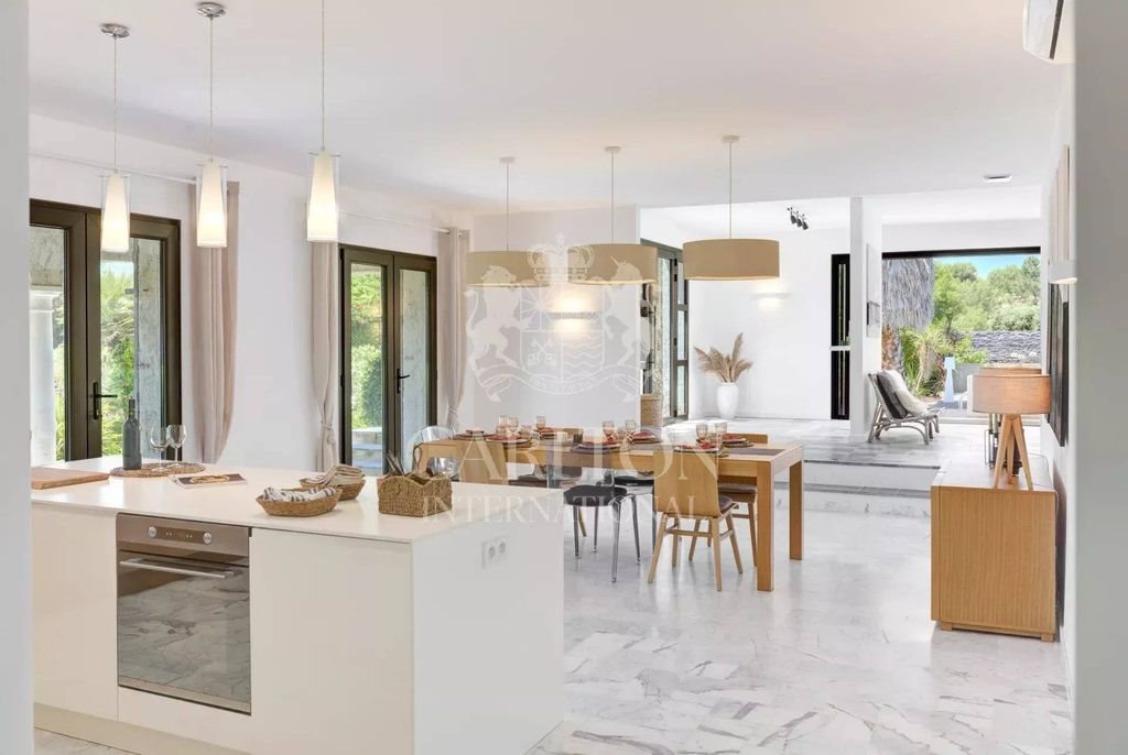 Maison à vendre, 376m², Biot