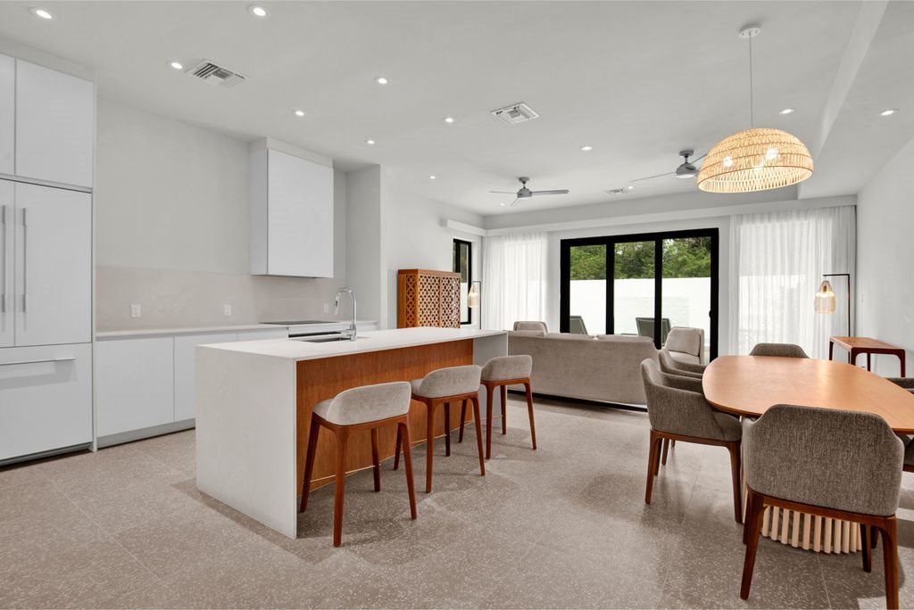 3 room luxury Townhouse for sale in F1 Westend Love Beach, Nassau, New Providence District