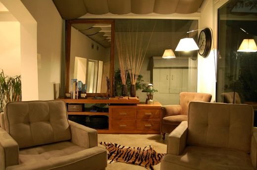 4 bedroom luxury House for sale in São Paulo