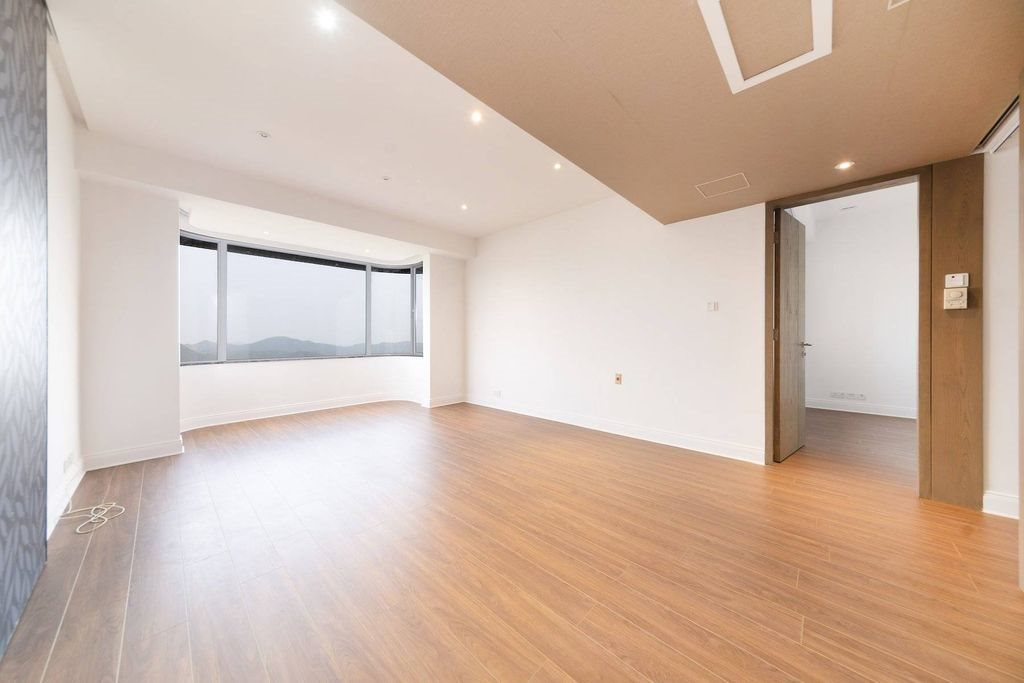 Luxury Flat for sale in Repulse Bay, Hong Kong