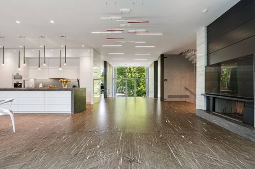 Luxury 4 bedroom Detached House for sale in Toronto, Canada
