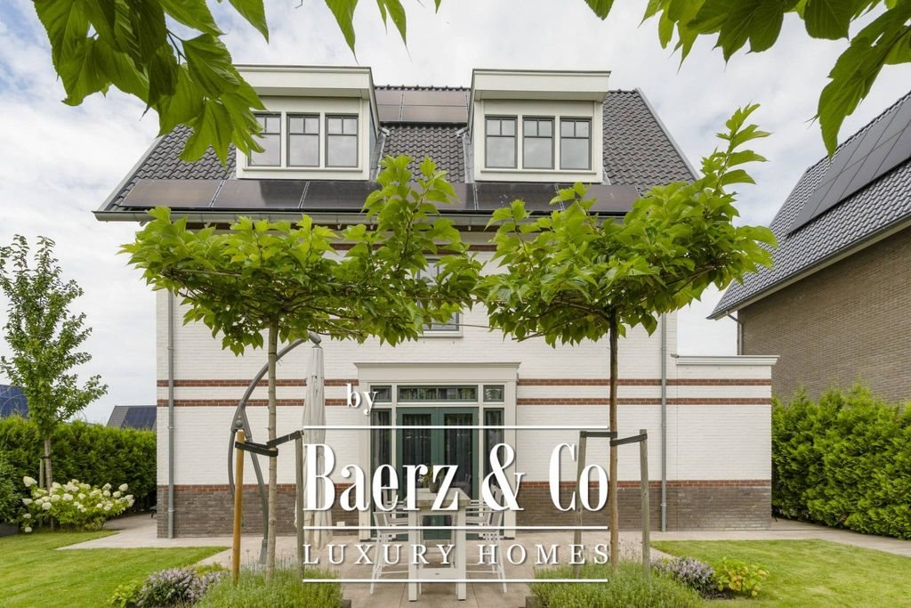 7 room luxury Villa for sale in Oleanderlaan, Badhoevedorp, Gemeente Haarlemmermeer, North Holland