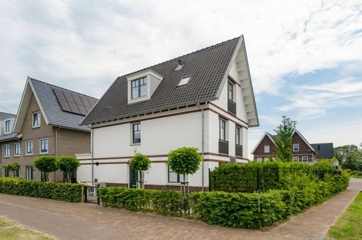 7 room luxury Villa for sale in Oleanderlaan, Badhoevedorp, Gemeente Haarlemmermeer, North Holland