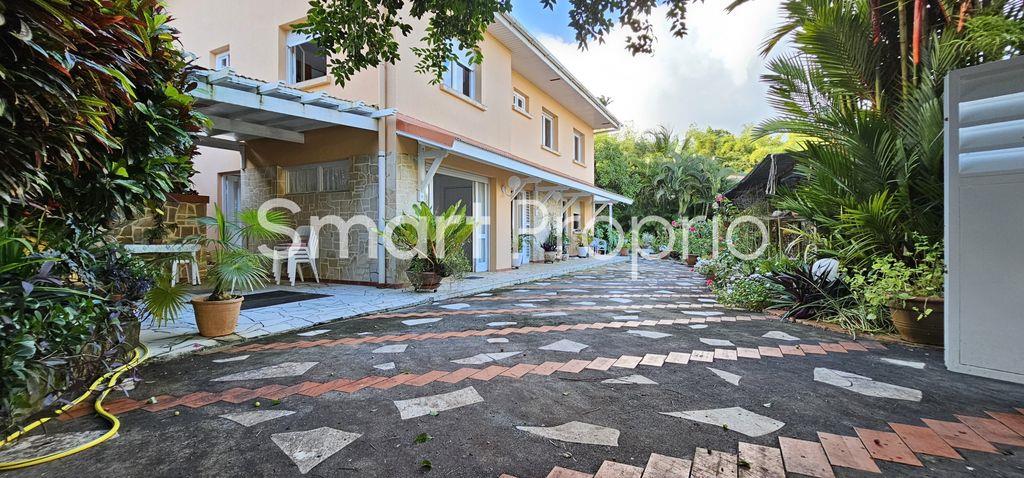 9 room luxury House for sale in Fort-de-France, Martinique