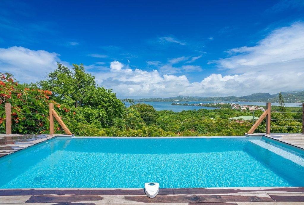 6 room luxury Villa for sale in Le Robert, Martinique