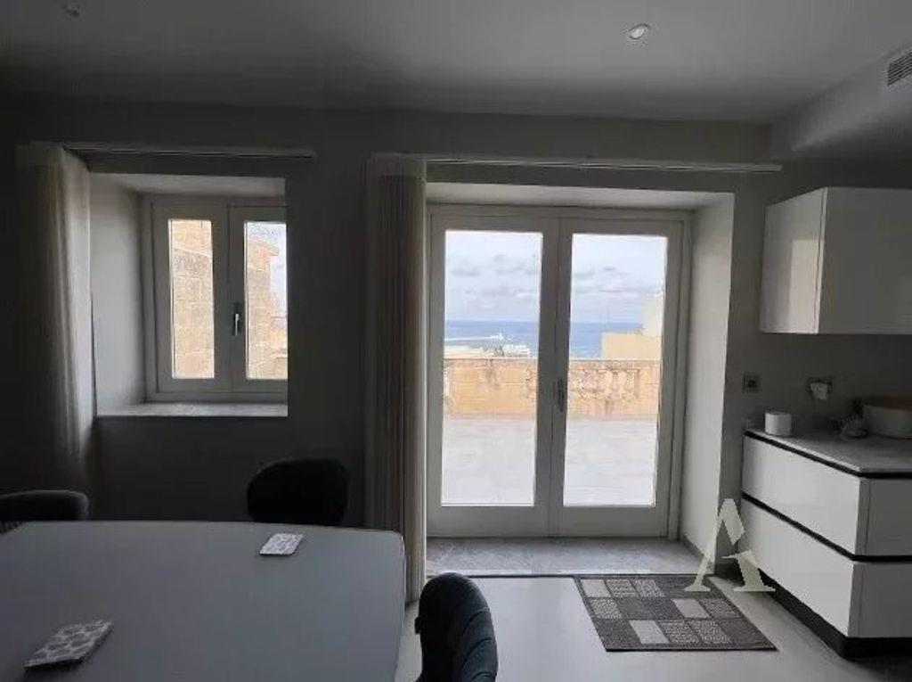 9 room luxury Duplex for sale in Valletta, Malta