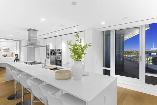 2 bedroom luxury Apartment for sale in Vancouver, British Columbia