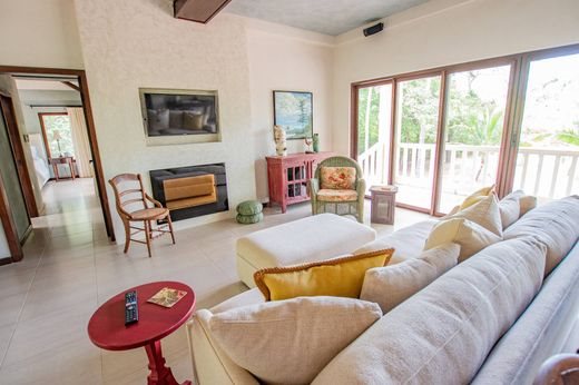 2 bedroom luxury House for sale in Stann Creek District, Belize