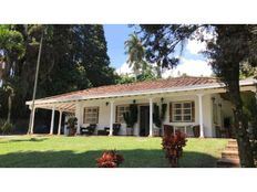 Exclusive farmhouse for sale in Copacabana, Colombia