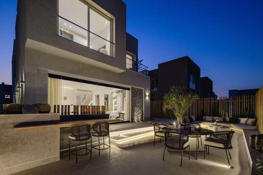 5 room luxury Villa for sale in Giza, Muḩāfaz̧at al Jīzah