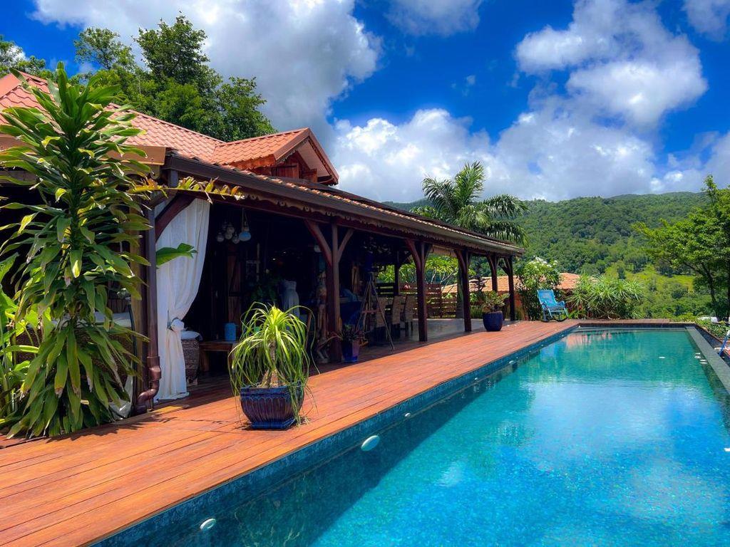 4 bedroom luxury House for sale in Pointe-Noire, Guadeloupe