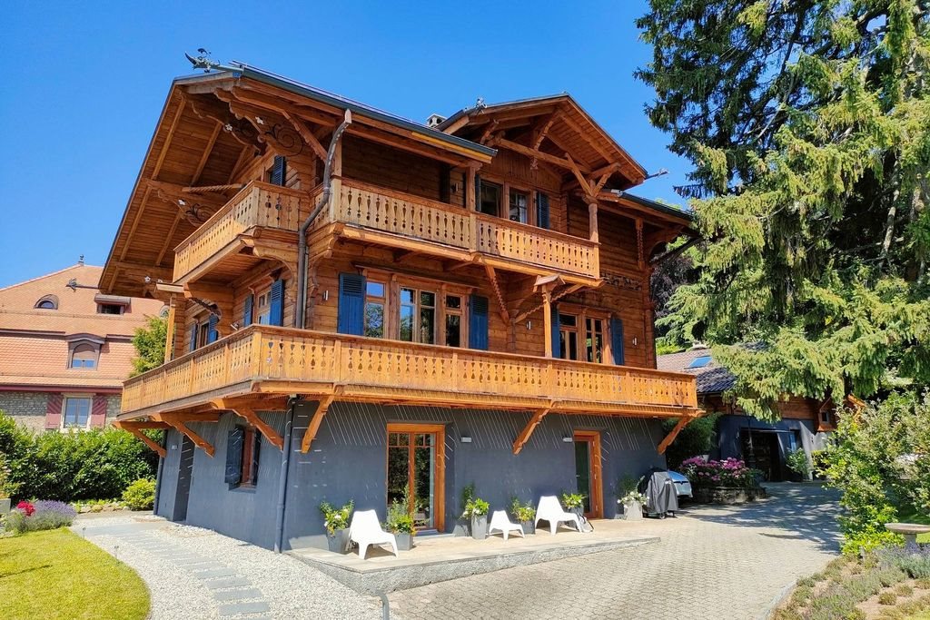 6 bedroom luxury Detached House for sale in Chardonne, Switzerland