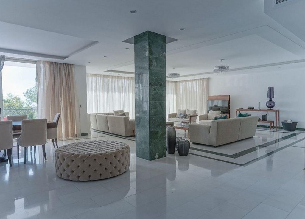 Luxury Villa for sale in Mouttagiáka, Cyprus