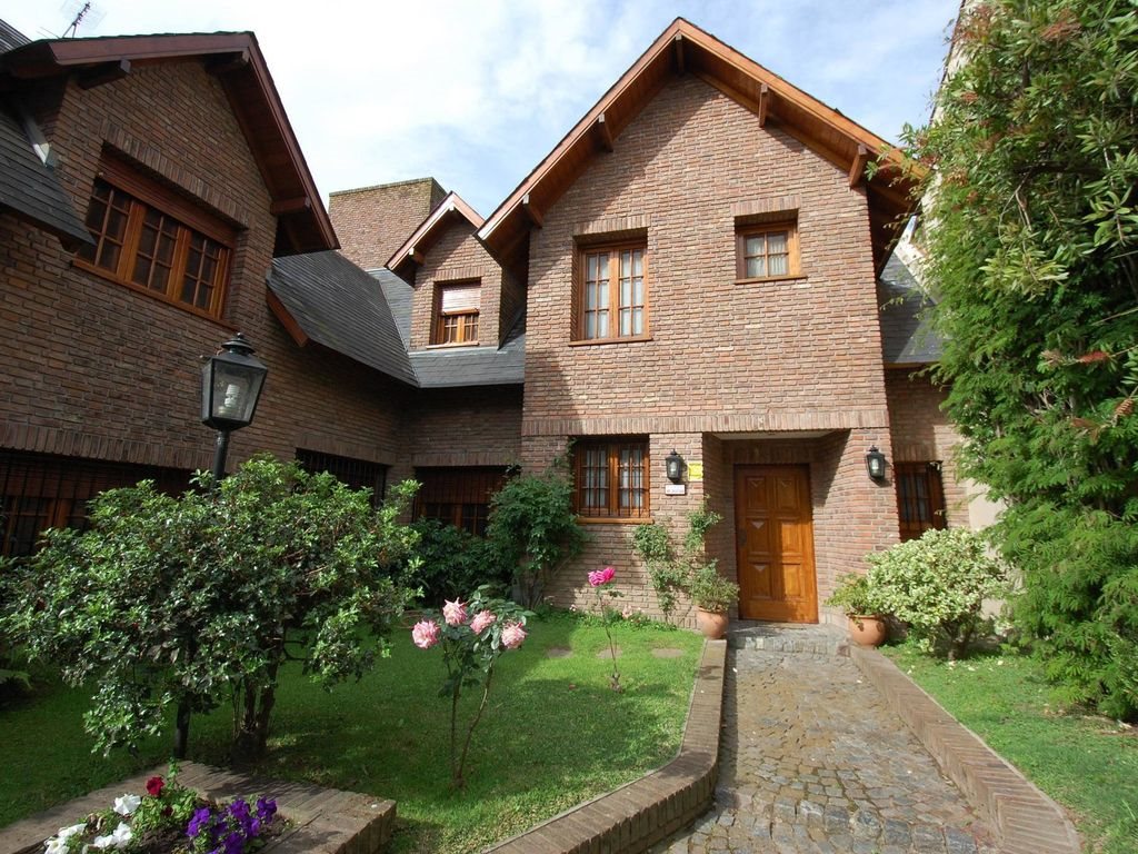 5 room luxury House for sale in Tres Sargentos al 1600, Martínez, Provincia de Buenos Aires