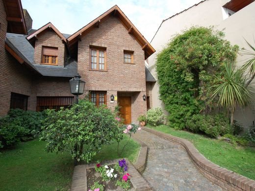 5 room luxury House for sale in Tres Sargentos al 1600, Martínez, Provincia de Buenos Aires