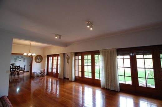 5 room luxury House for sale in Tres Sargentos al 1600, Martínez, Provincia de Buenos Aires
