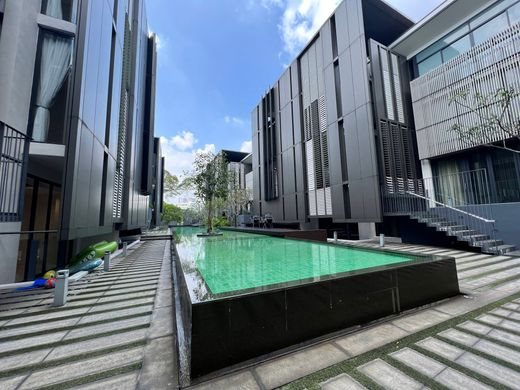4 bedroom luxury mansion for sale in Jalan U-Thant, Kuala Lumpur, Wp. Kuala Lumpur