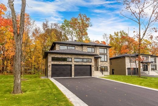 Luxury 4 bedroom Detached House for sale in Notre-Dame-de-l'Île-Perrot, Quebec