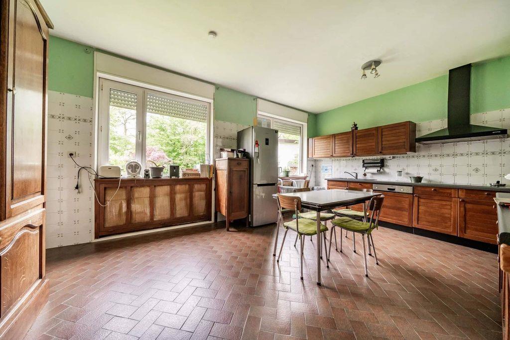 5 bedroom luxury House for sale in Waillet, Wallonia