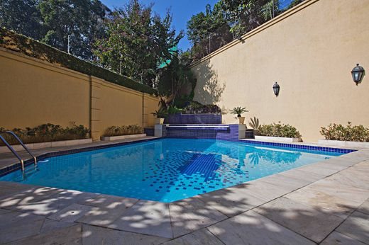 4 bedroom luxury House for sale in São Paulo