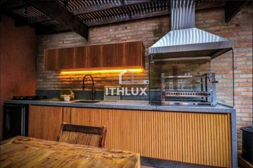 3 bedroom luxury Villa for sale in São Sebastião, São Paulo