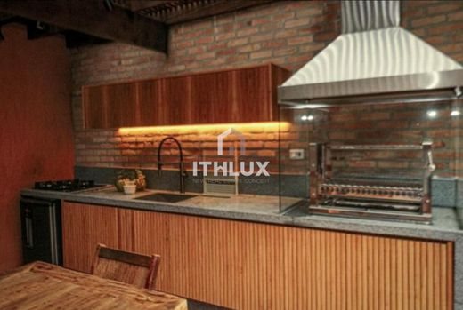 3 bedroom luxury Villa for sale in São Sebastião, São Paulo