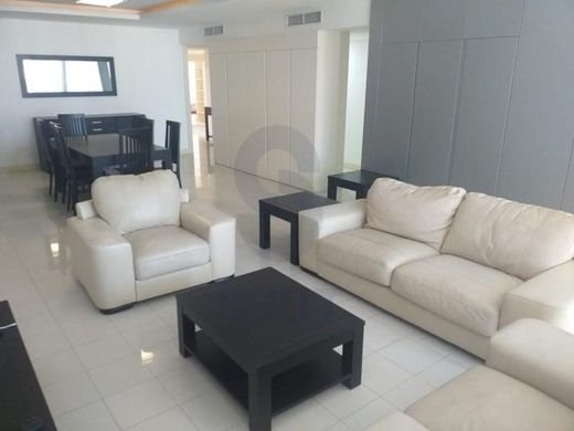 3 room luxury Apartment for sale in Luanda, Luanda Province