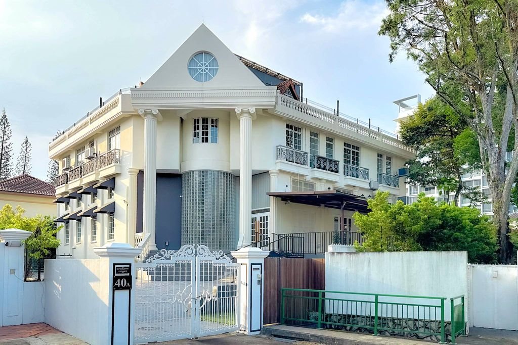 Luxury 10 bedroom Detached House for sale in Singapore
