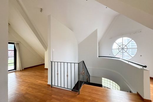 Luxury 10 bedroom Detached House for sale in Singapore