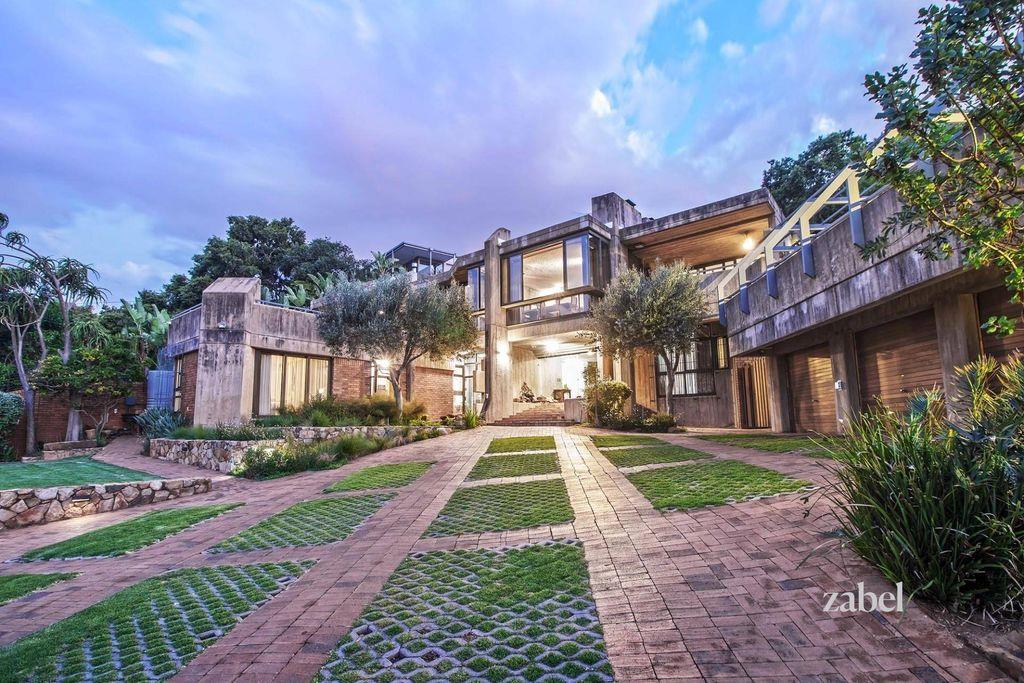 5 room luxury House for sale in Pretoria, South Africa